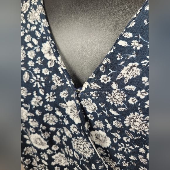 J. Crew Mercantile Floral Faux Wrap Dress sz 0 - Picture 2 of 12